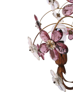 Lustre avec une structure en laiton en forme de branches et de fleurs colorées en cristal avec cinq porte-lumières. Italie