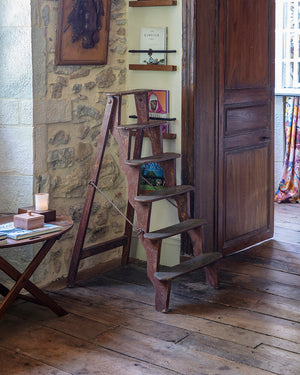Escalera de biblioteca en madera de frutal. Siglo XIX