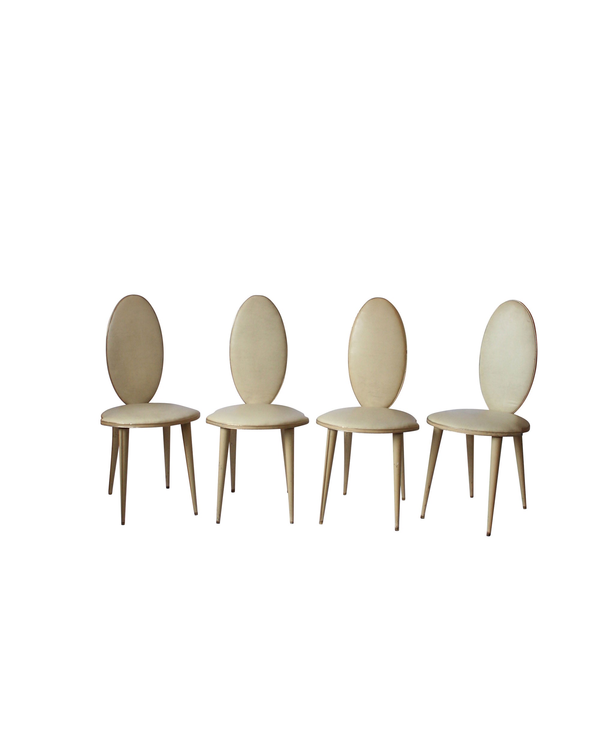 Set of six mid-century chairs with backrest in an oval shape. Italy. 1950