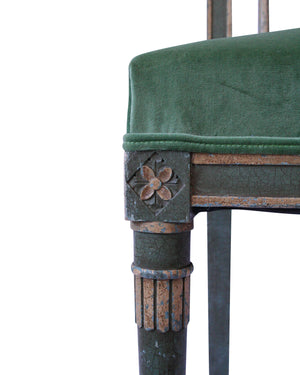 Pareja de sillas directorio con pátina verde. Francia