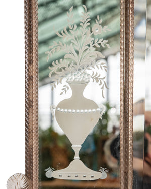 Miroir vénitien à décorations florales. Italie. XIXème siècle 