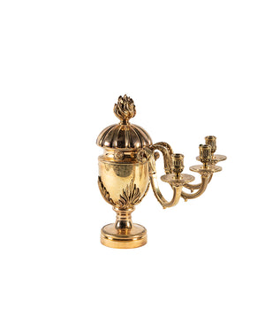 Paire de chandeliers avec trois porte-bougies en bronze doré