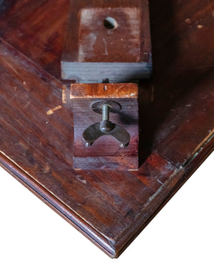 Table anglaise de campagne pliante en bois d'acajou et base revêtue 